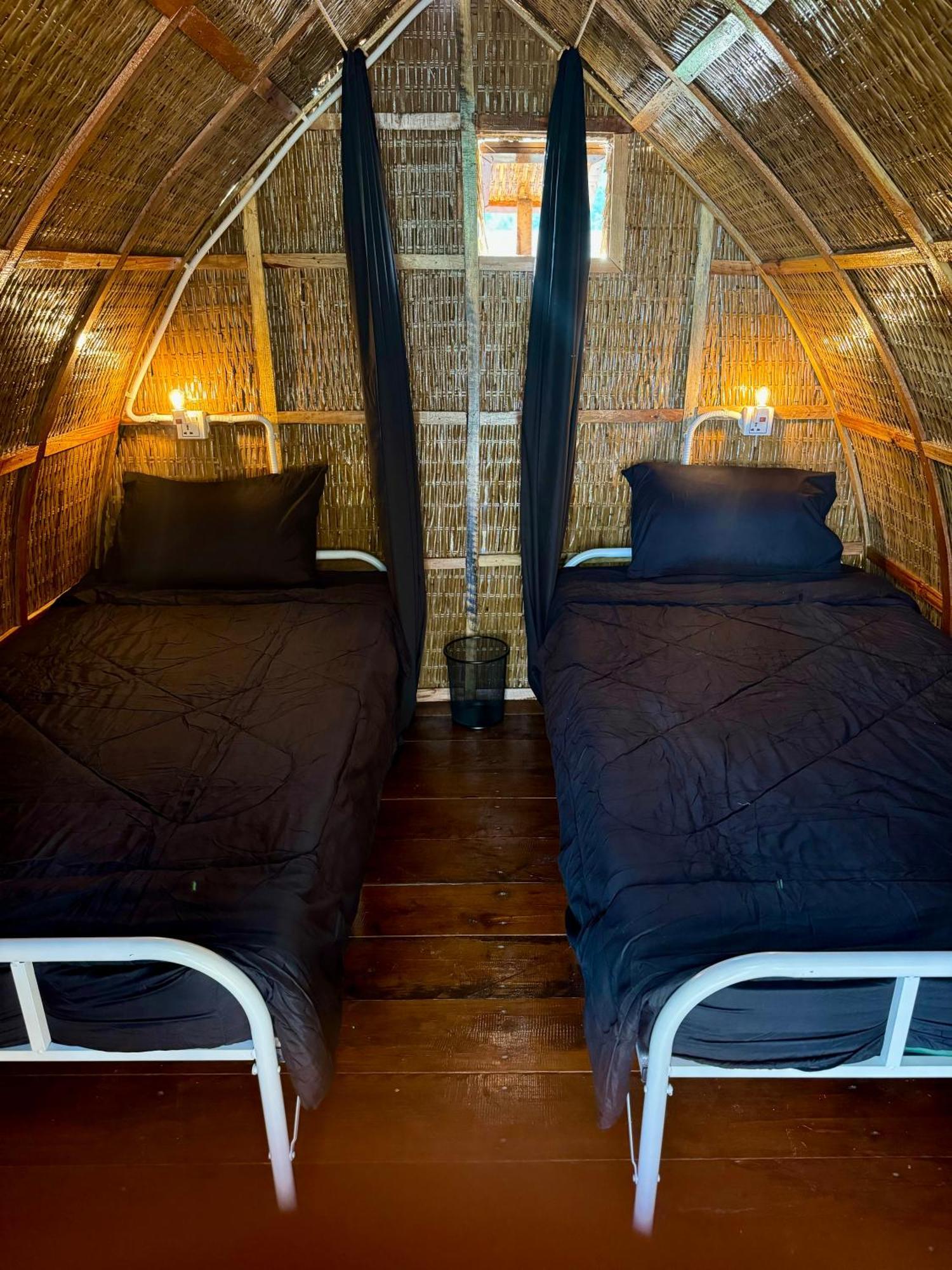 Rafikis Retreat Hostel Derm Tkov Village Buitenkant foto