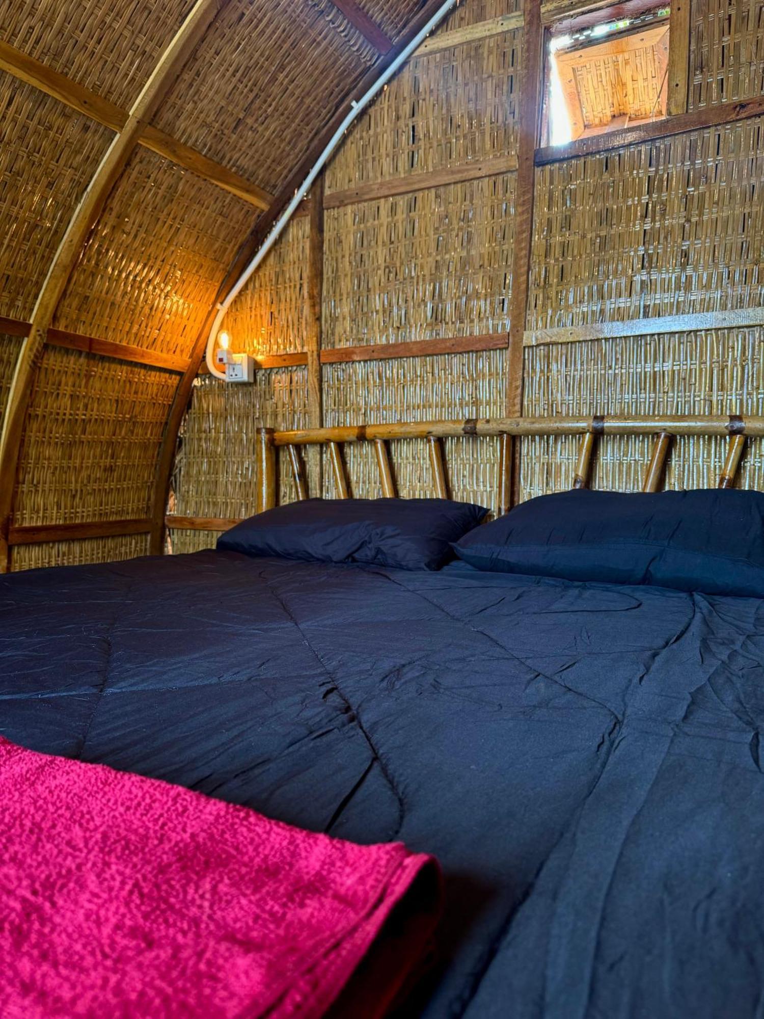 Rafikis Retreat Hostel Derm Tkov Village Buitenkant foto