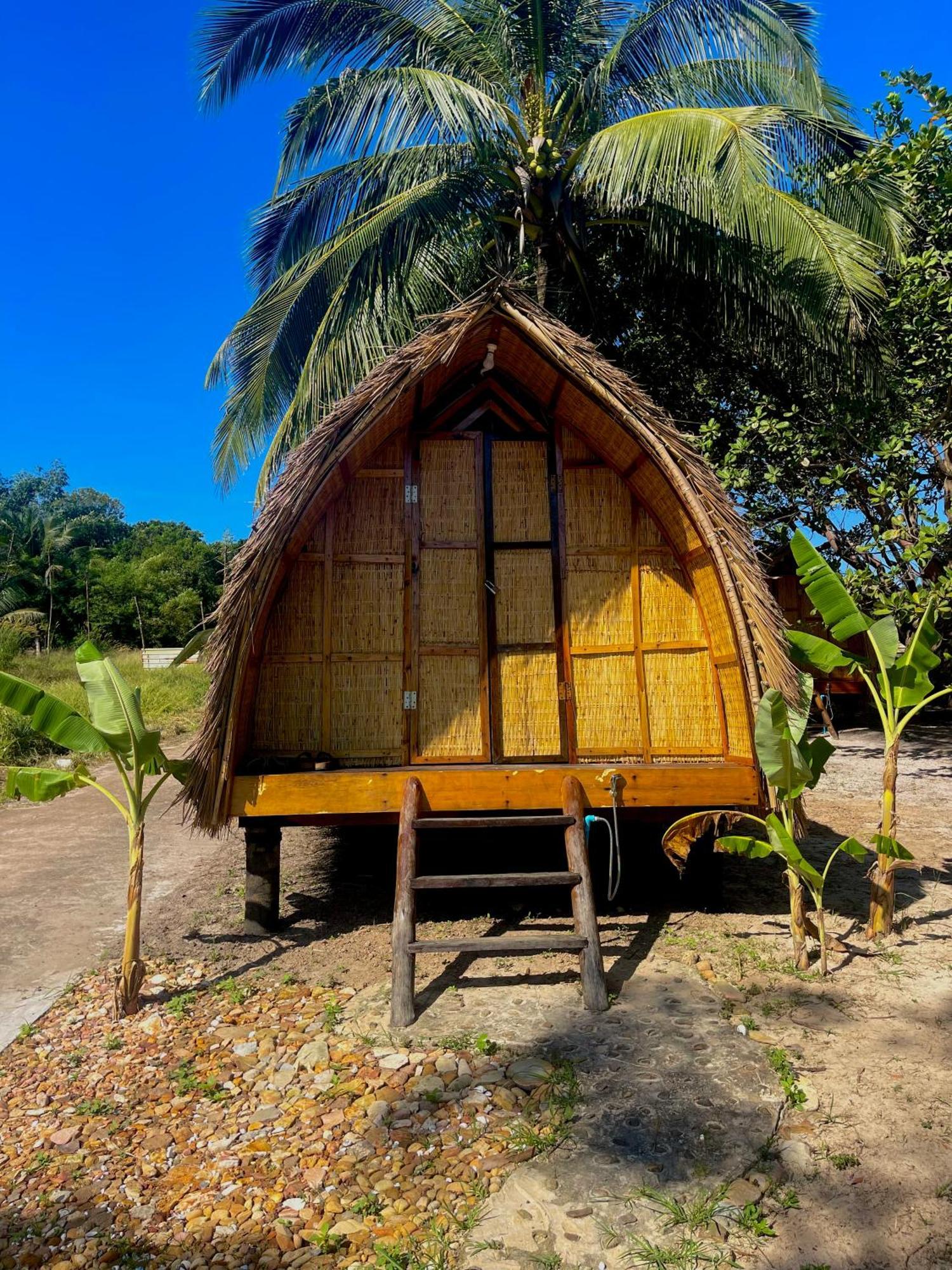 Rafikis Retreat Hostel Derm Tkov Village Buitenkant foto