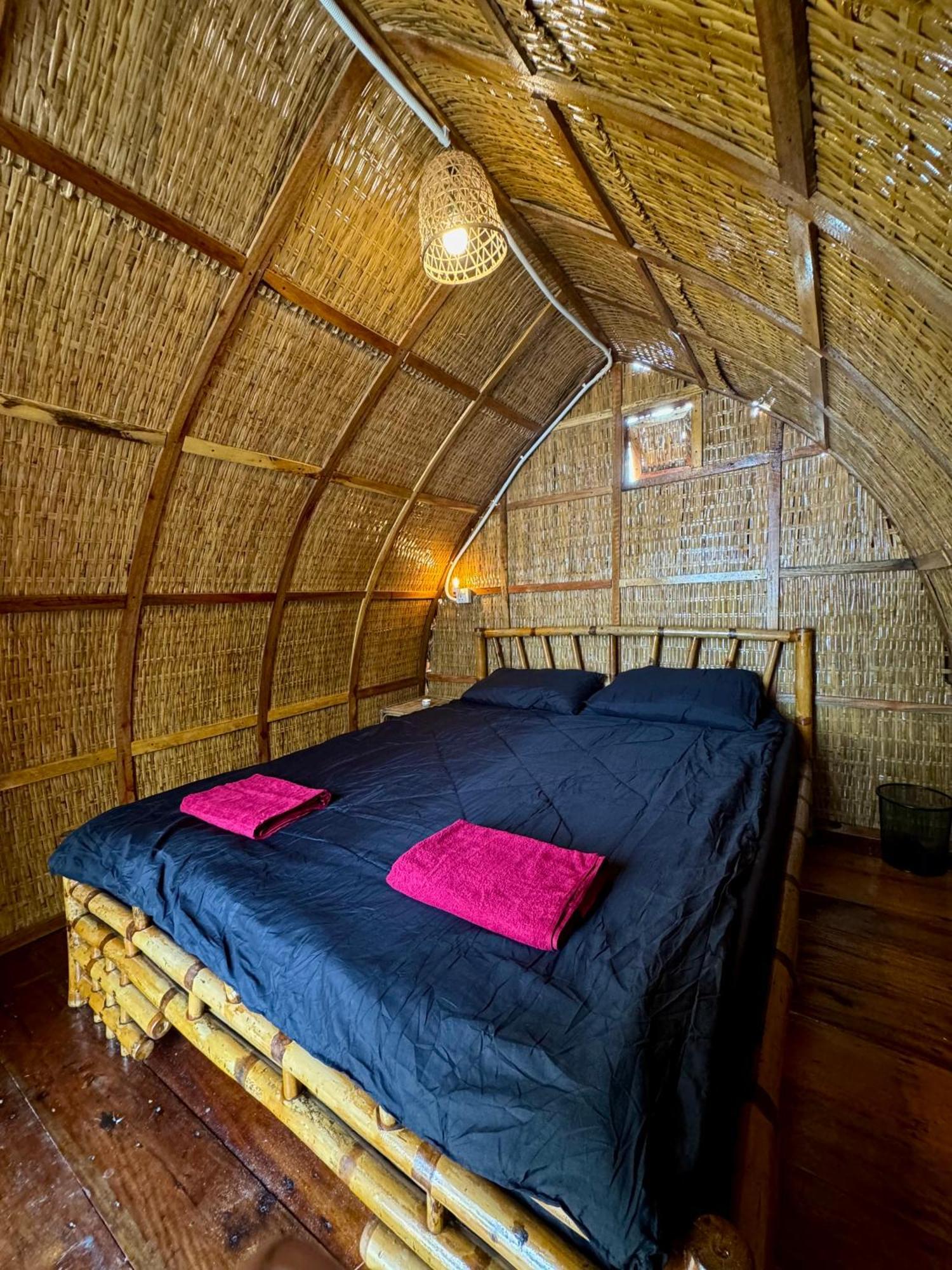 Rafikis Retreat Hostel Derm Tkov Village Buitenkant foto