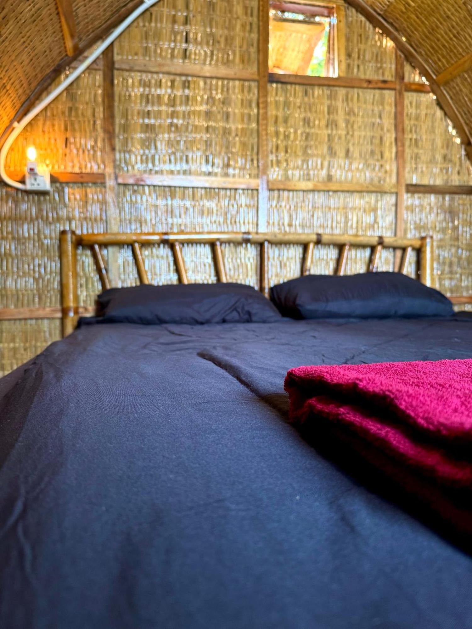 Rafikis Retreat Hostel Derm Tkov Village Buitenkant foto