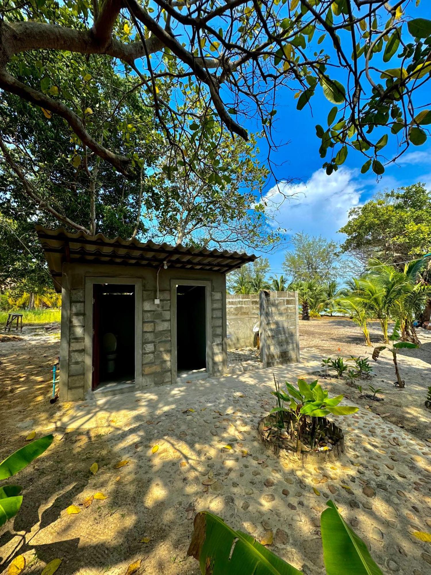 Rafikis Retreat Hostel Derm Tkov Village Buitenkant foto